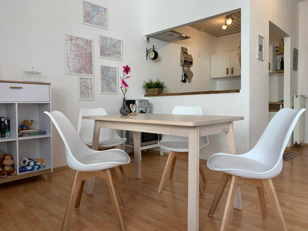 Helle Wohnung In Top-Lage, Hasselbachplatz - Altstadt, W-Lan, 4 Schlafplaetze Magdeburg Exteriör bild