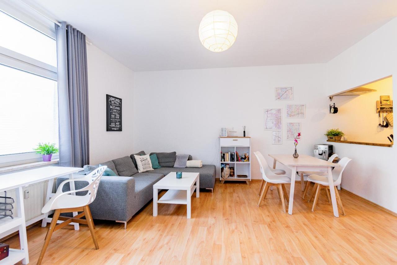 Helle Wohnung In Top-Lage, Hasselbachplatz - Altstadt, W-Lan, 4 Schlafplaetze Magdeburg Exteriör bild